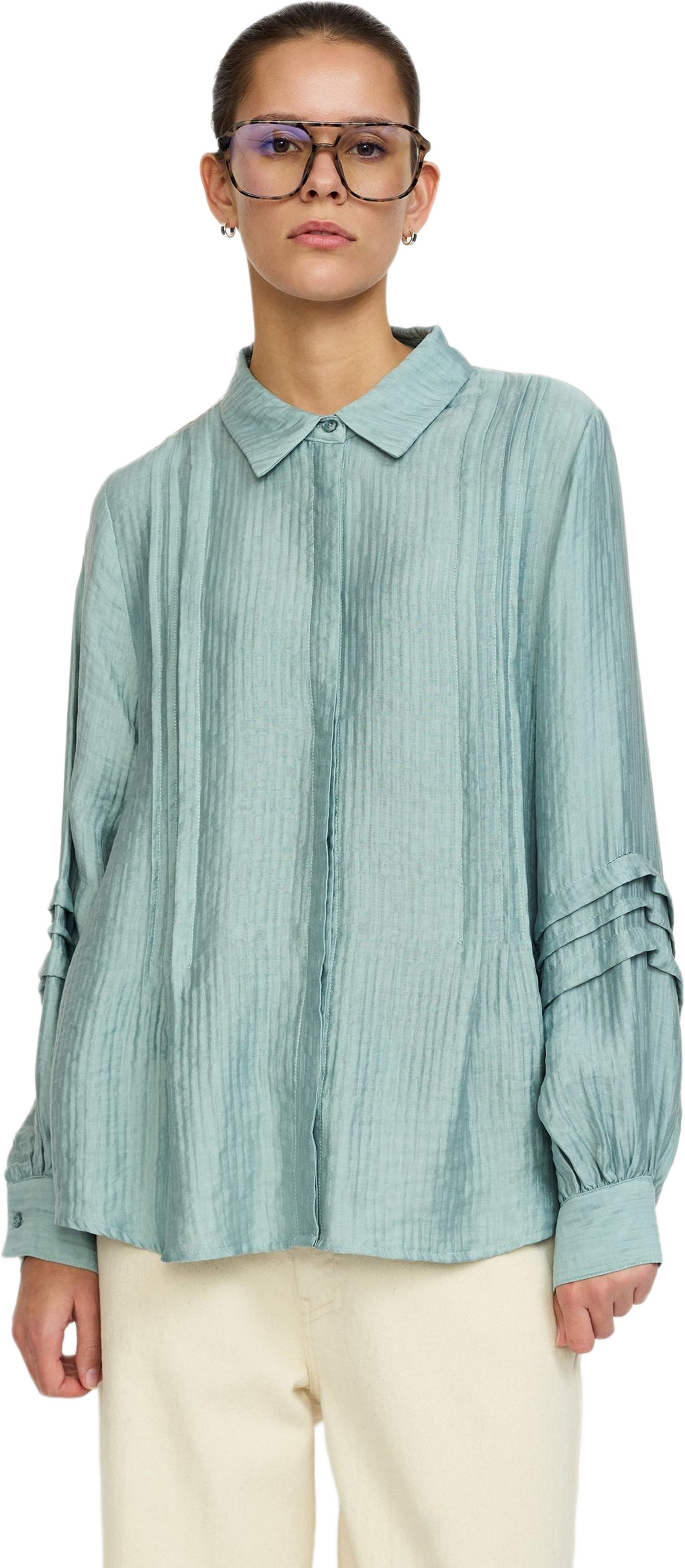 Srcelyse Shirt - Abyss, från Soft Rebels, i färgen abyss.