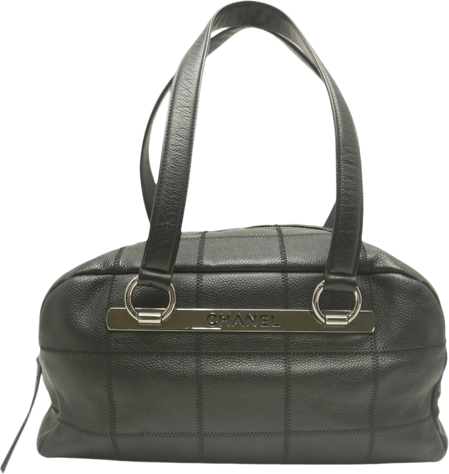 Chanel Chocolate Bar Caviar Shoulder Bag, från Luxclusif, i färgen svart.