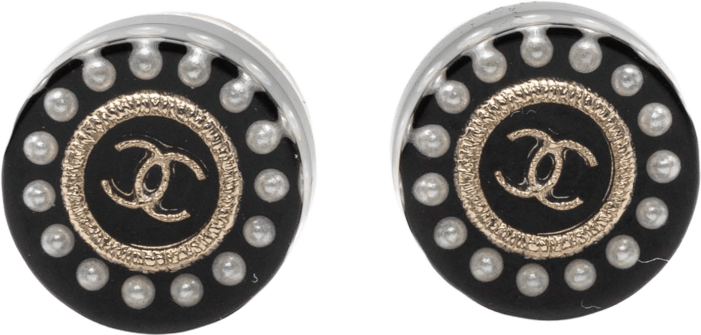 Chanel Resin Faux Pearl Cc Round Push Back Earrings, från Luxclusif, i färgen black.