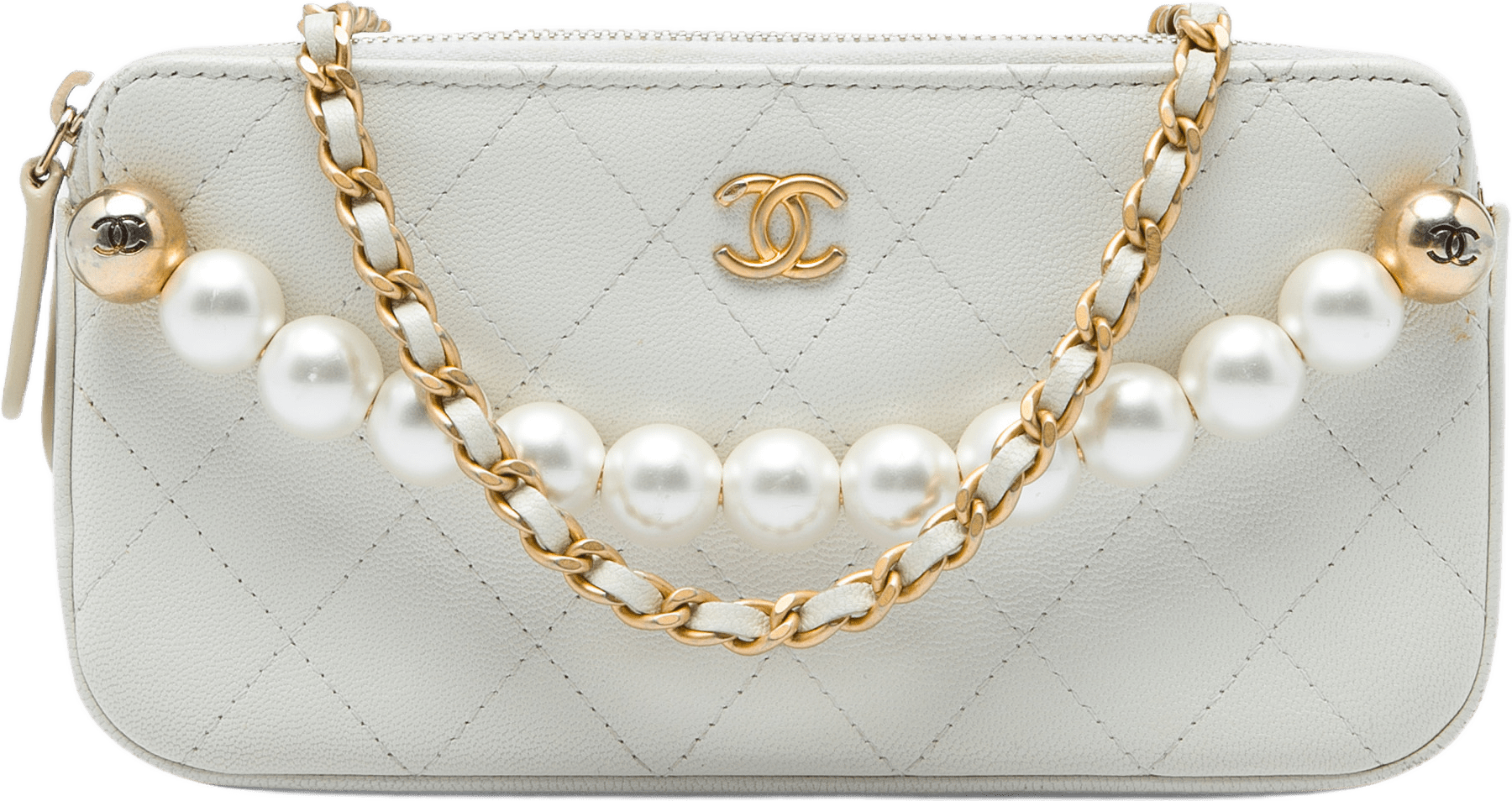 Chanel Cc Quilted Goatskin Chic Pearls Double Zip Clutch With Chain, från Luxclusif, i färgen vit.