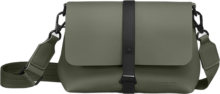 Spläsh Crossbody Bag, från Gaston Luga, i färgen olive.