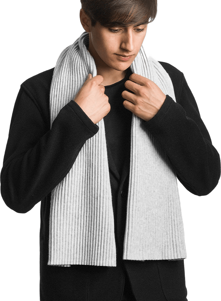 Halsduk, från Design House Stockholm, i färgen Light Grey.