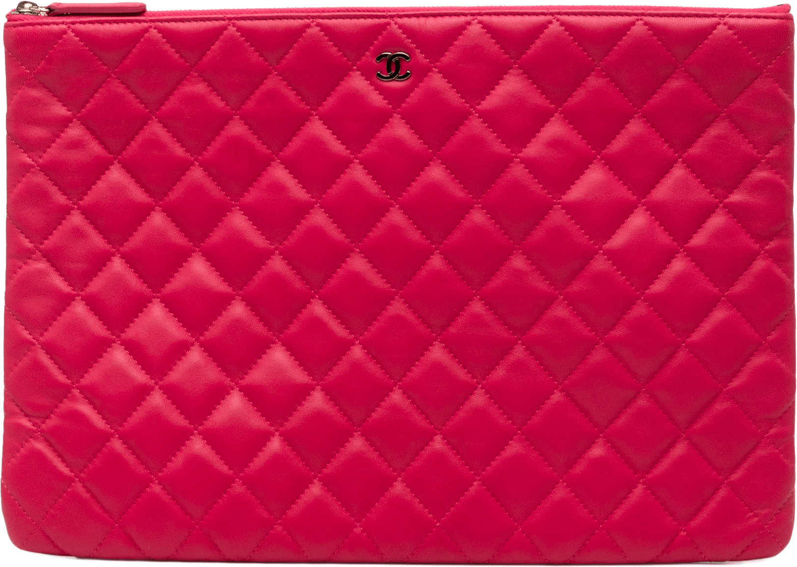 Chanel Large Quilted Lambskin O Case Clutch, från Luxclusif, i färgen dark pink.