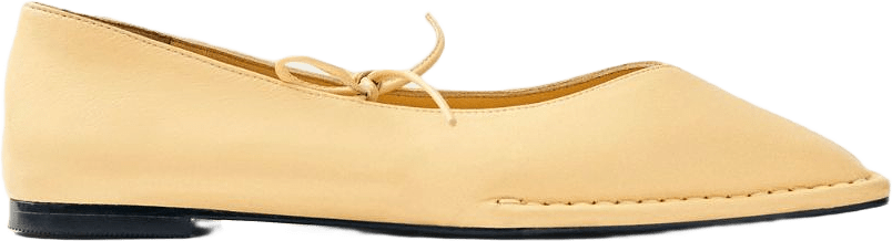 Sway Vanilla Leather Ballet Flats, från Alohas, i färgen vanilla.