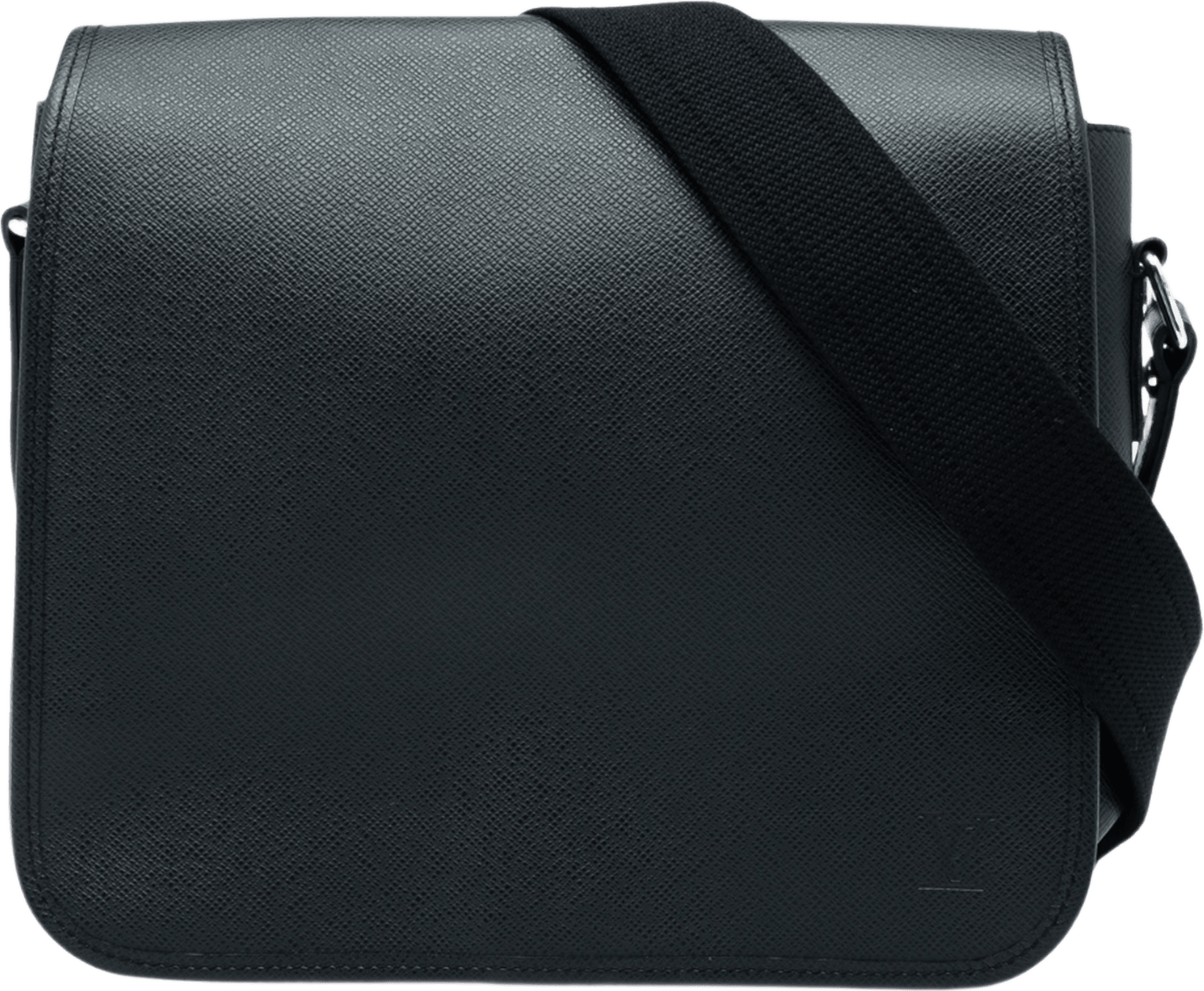 Louis Vuitton Taiga Andrei, från Luxclusif, i färgen svart.