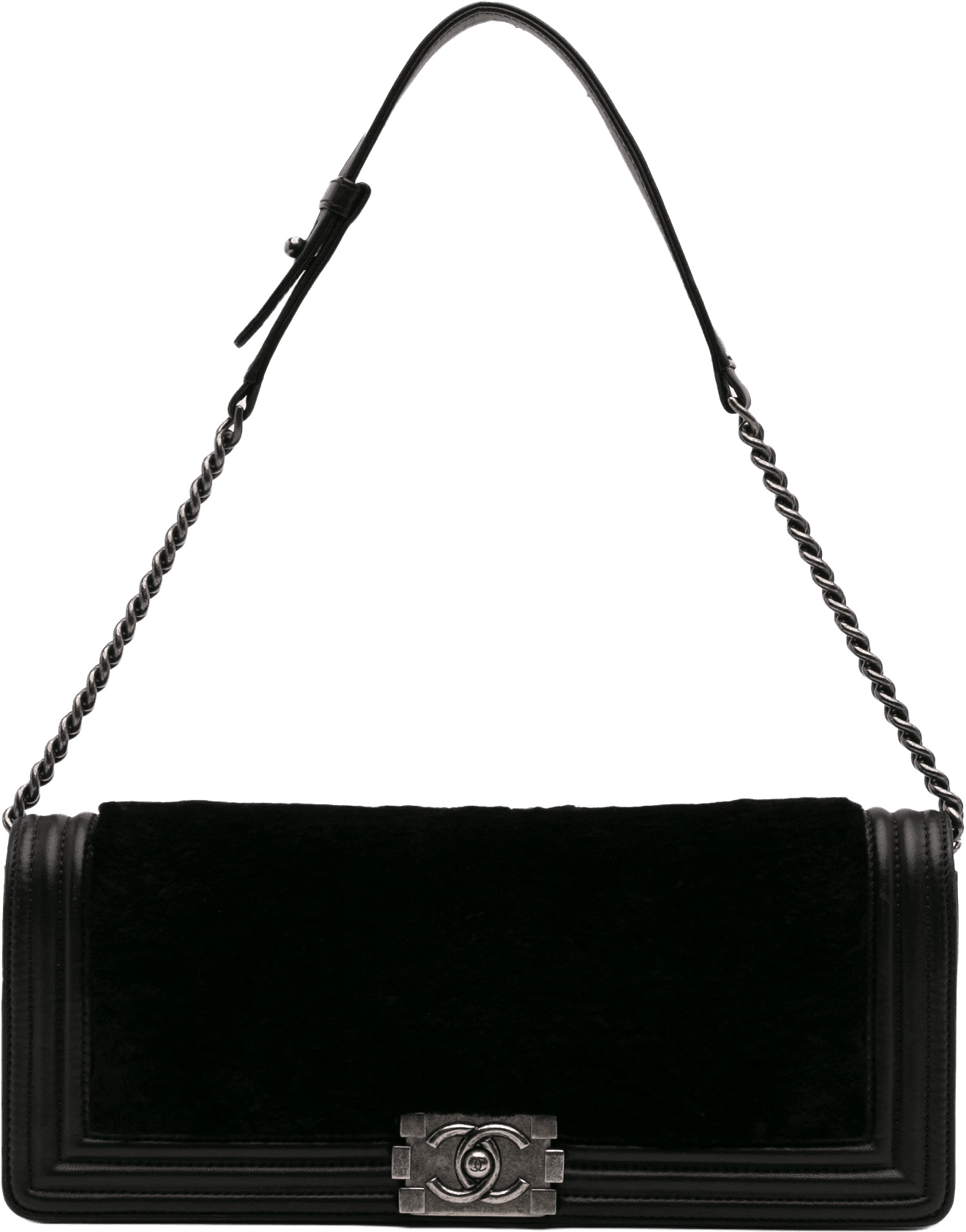 Chanel Shearling East West Boy Flap, från Luxclusif, i färgen black.