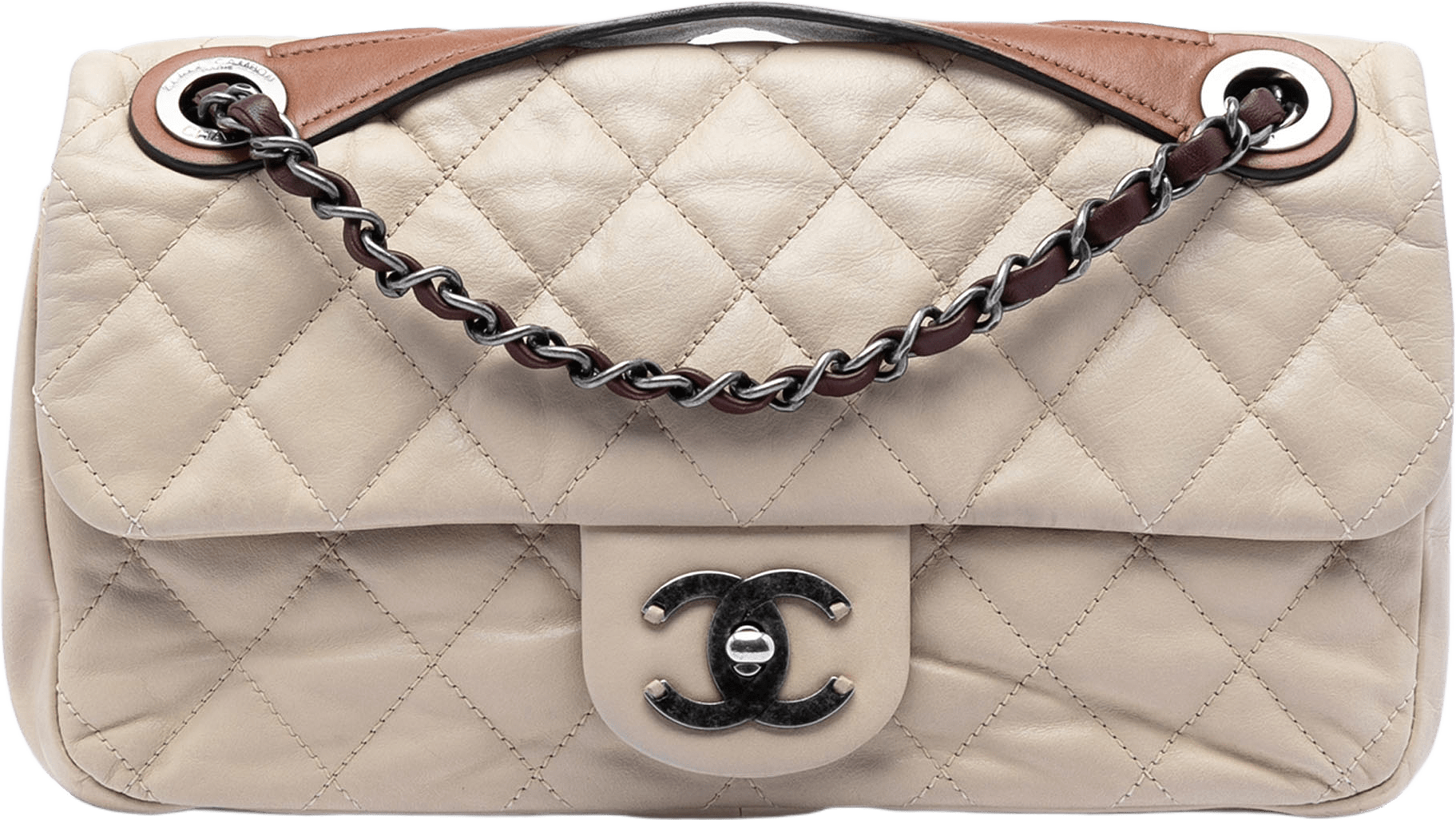 Chanel Medium Iridescent Calfskin In The Mix Flap, från Luxclusif, i färgen beige.