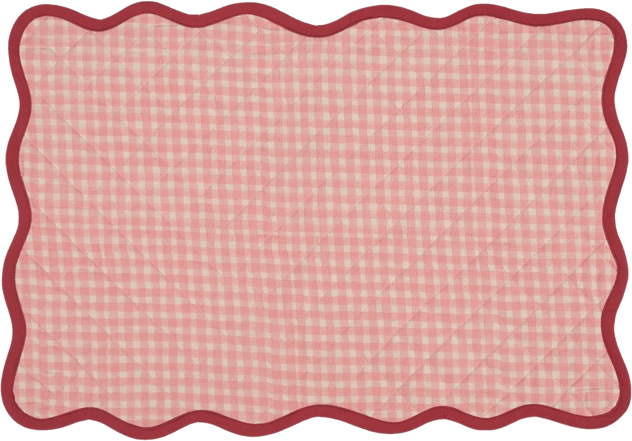 Scallop Quiltad Bordstablett -  33x48 Cm, från Pick A Poppy, i färgen light pink.