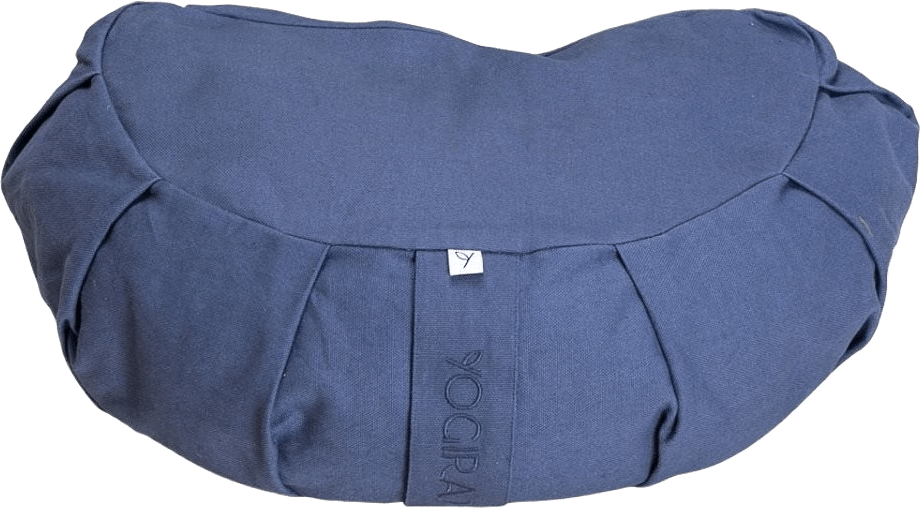 Meditationskudde Meditation Cushion, Crescent, från Yogiraj, i färgen blueberry blue.