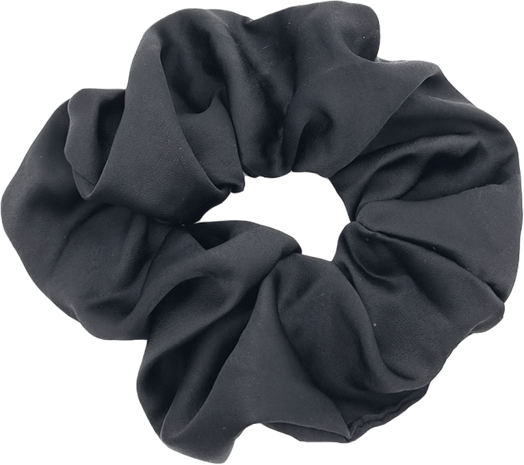 Hårscrunchie, från Complement, i färgen black.