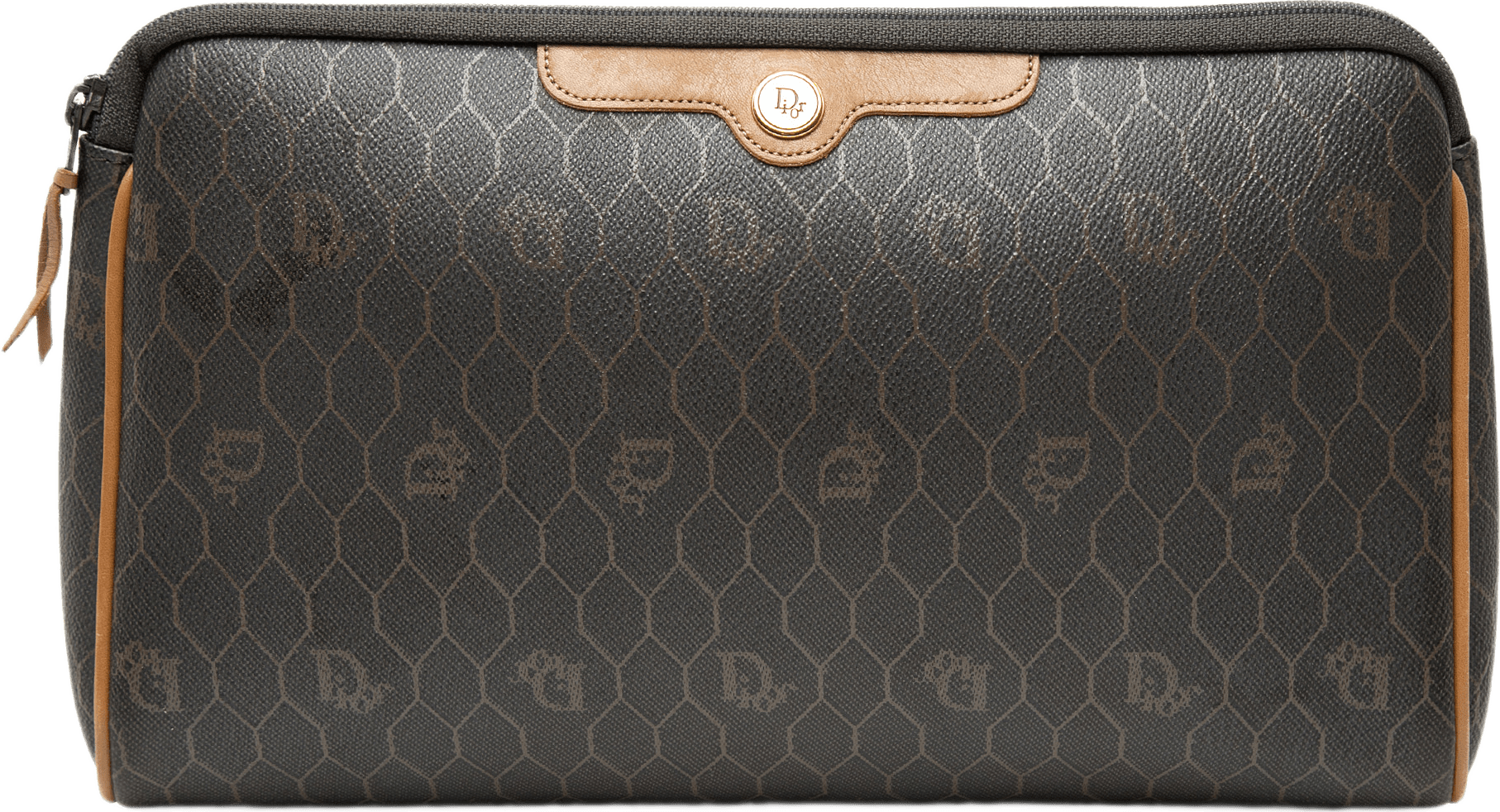 Dior Honeycomb Coated Canvas Clutch, från Luxclusif, i färgen svart.
