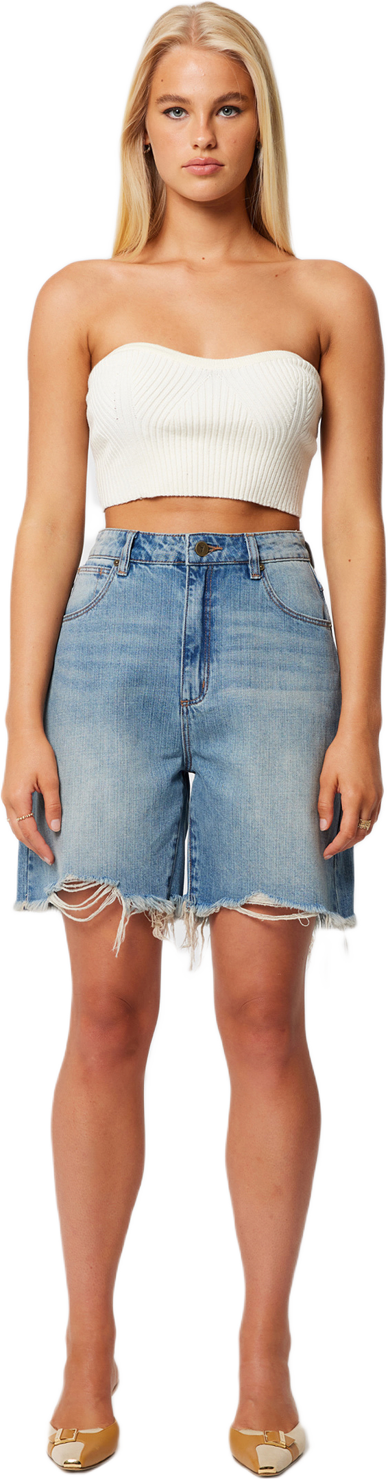 Carrie Short Gisele Rip Tint Mid Blue, från Abrand, i färgen blue.