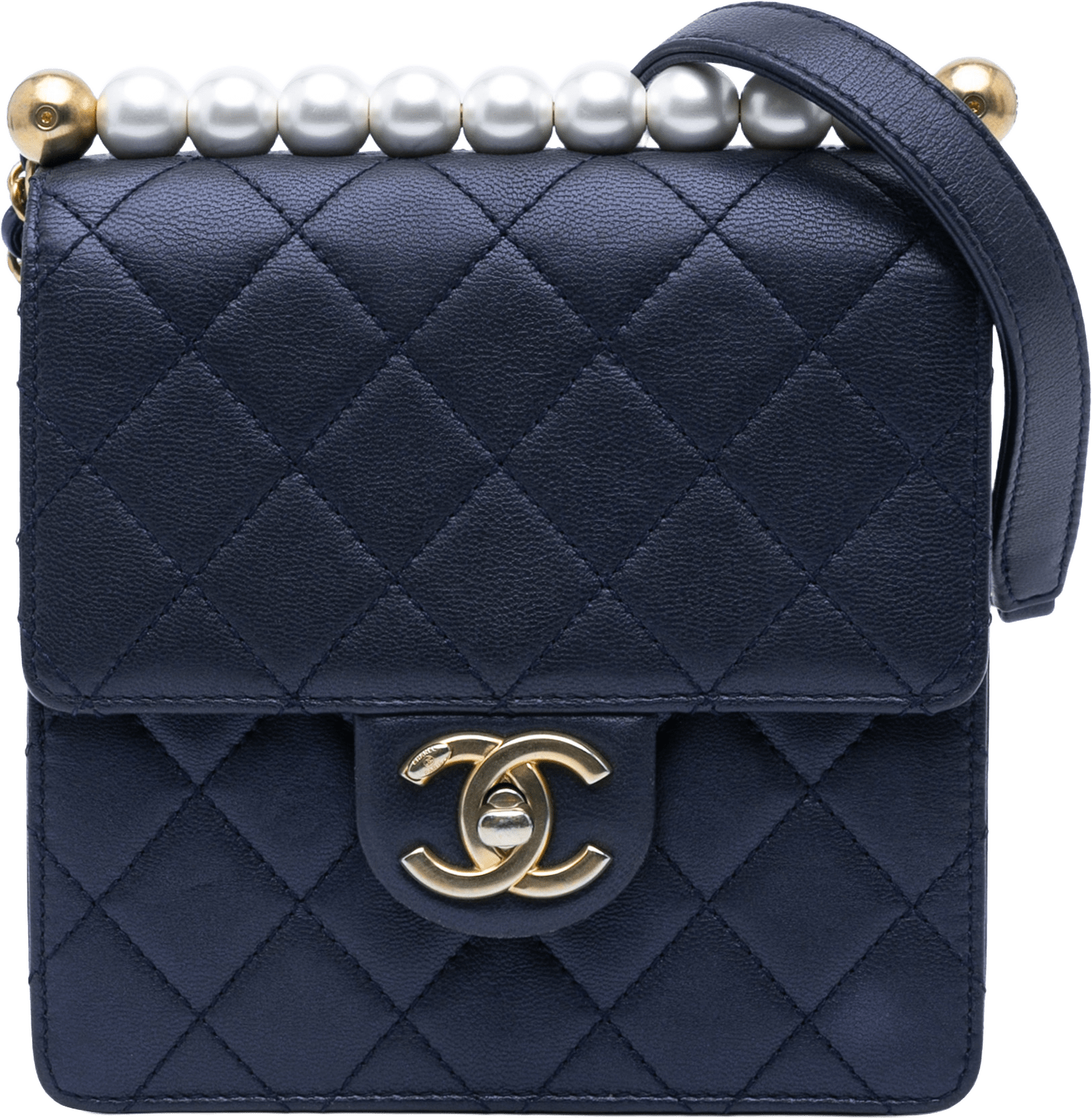 Chanel Small Lambskin Chic Pearls Flap, från Luxclusif, i färgen navy.