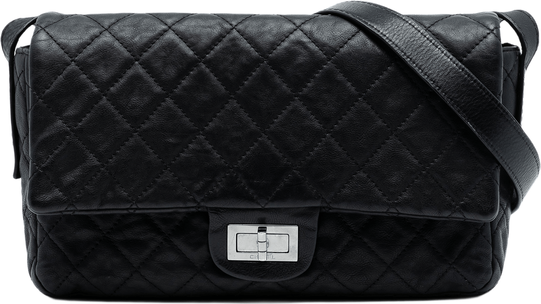 Chanel Quilted Calfskin Reissue 2.55 Easy Messenger Flap, från Luxclusif, i färgen svart.