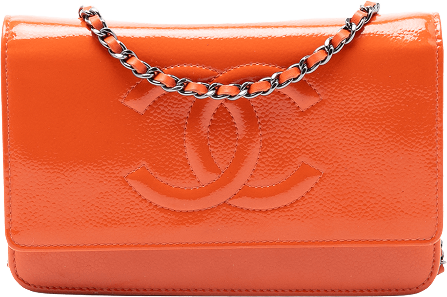 Chanel Cc Patent Caviar Wallet On Chain, från Luxclusif, i färgen orange.