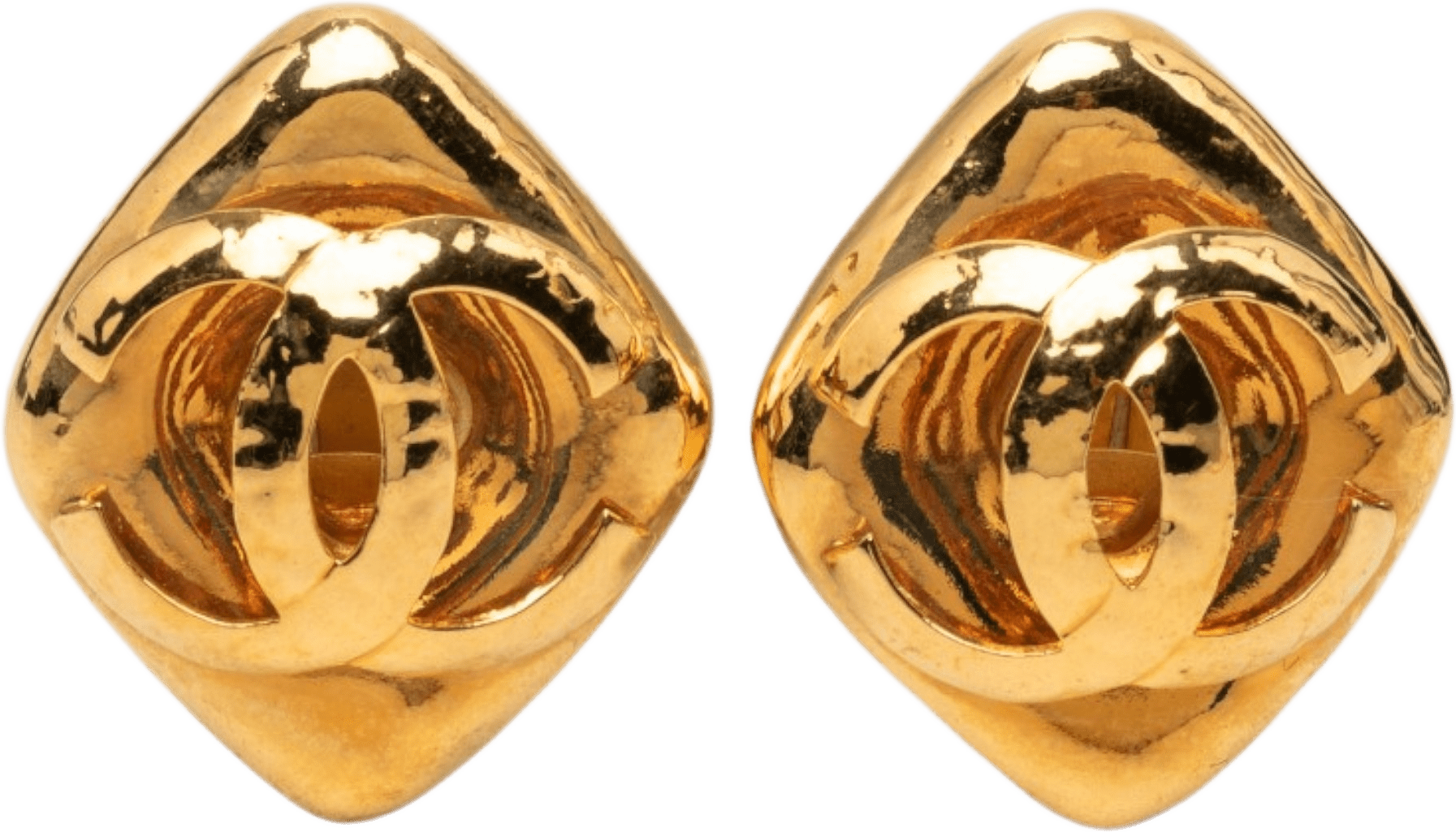 Chanel Cc Gold Plated Diamond Shape Clip On Earrings, från Luxclusif, i färgen guld.