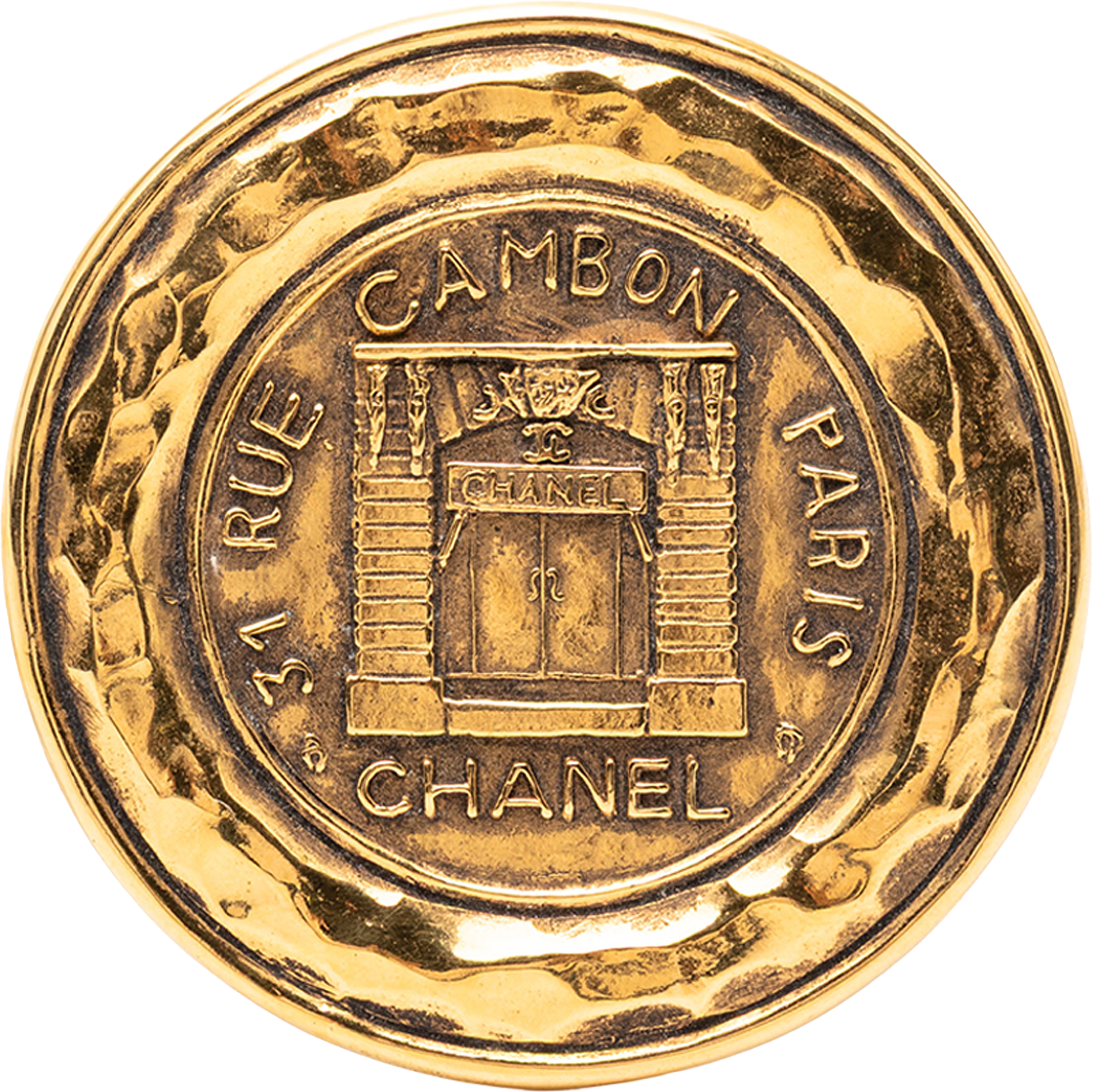 Chanel Gold Plated 31 Rue Cambon Medallion Brooch, från Luxclusif, i färgen gold.