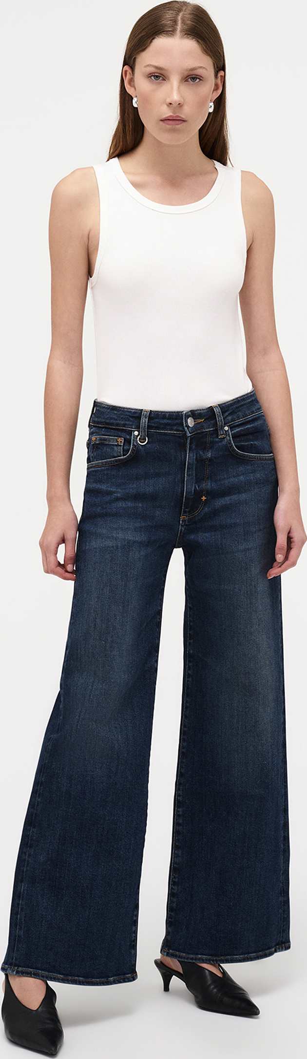 Eva Wide Reverymid Vintage Indigo, från Neuw, i färgen blue.