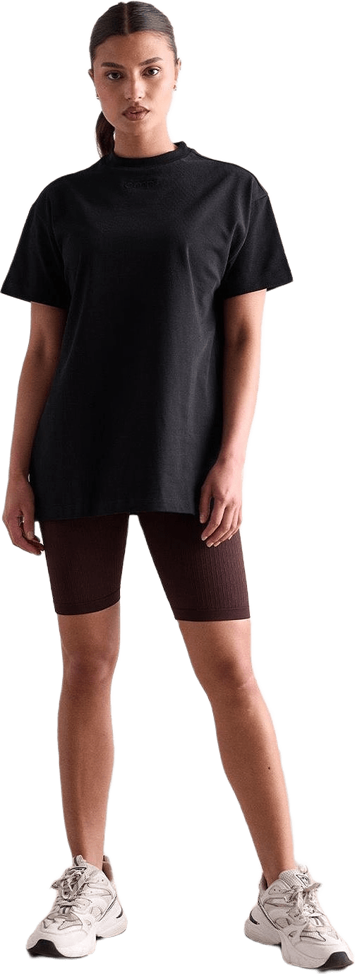 Black Boyfriend T-shirt, från aim'n, i färgen black.