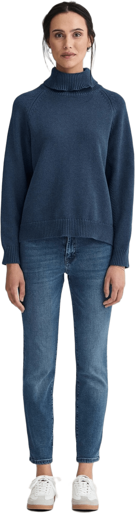 Stickad Polotröja Iris, från Newhouse, i färgen blå.