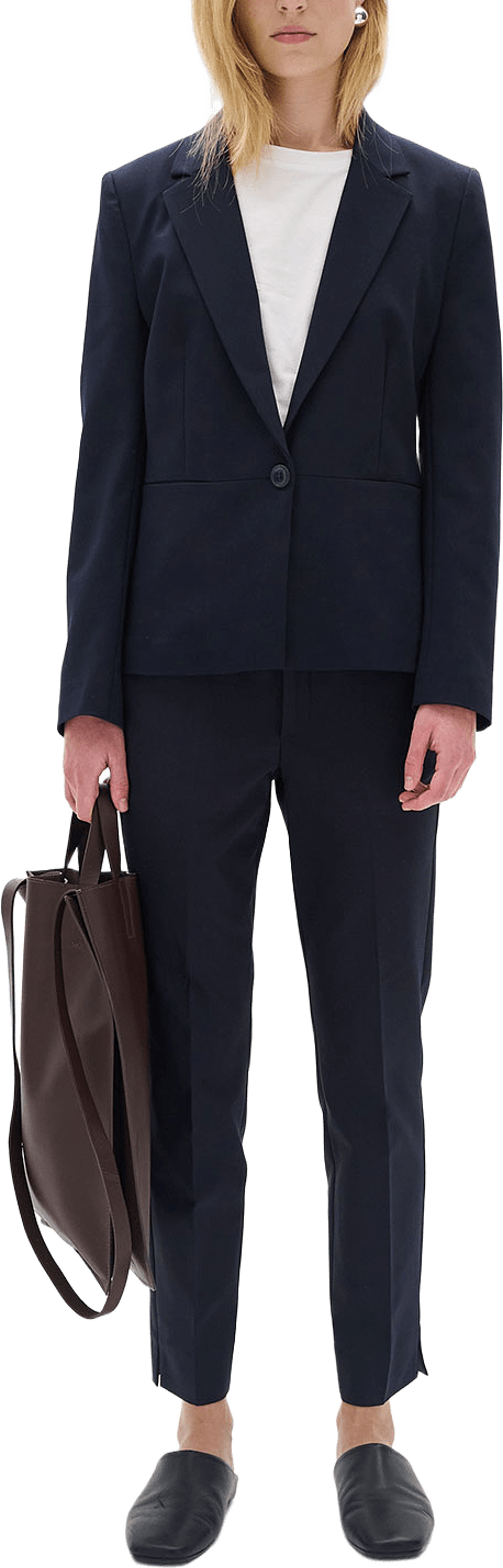 Zella Pants, från Inwear, i färgen Marineblue.