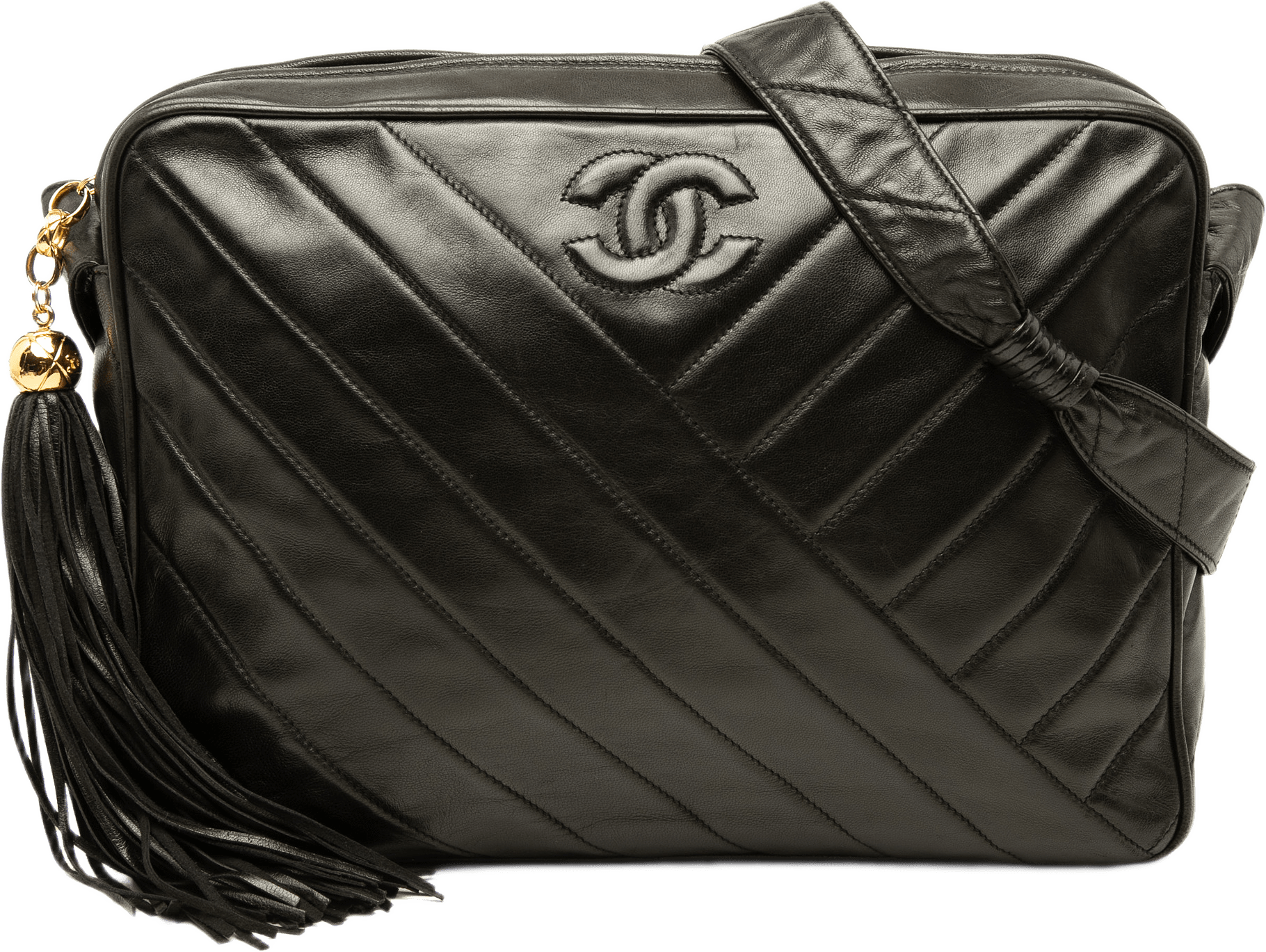 Chanel Cc Chevron Lambskin Tassel Crossbody, från Luxclusif, i färgen svart.