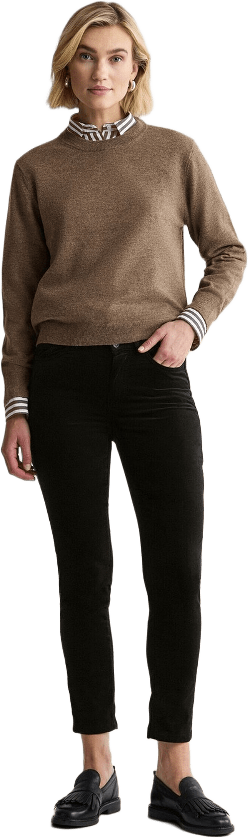 Sammetsbyxa Nora, från Newhouse, i färgen svart.