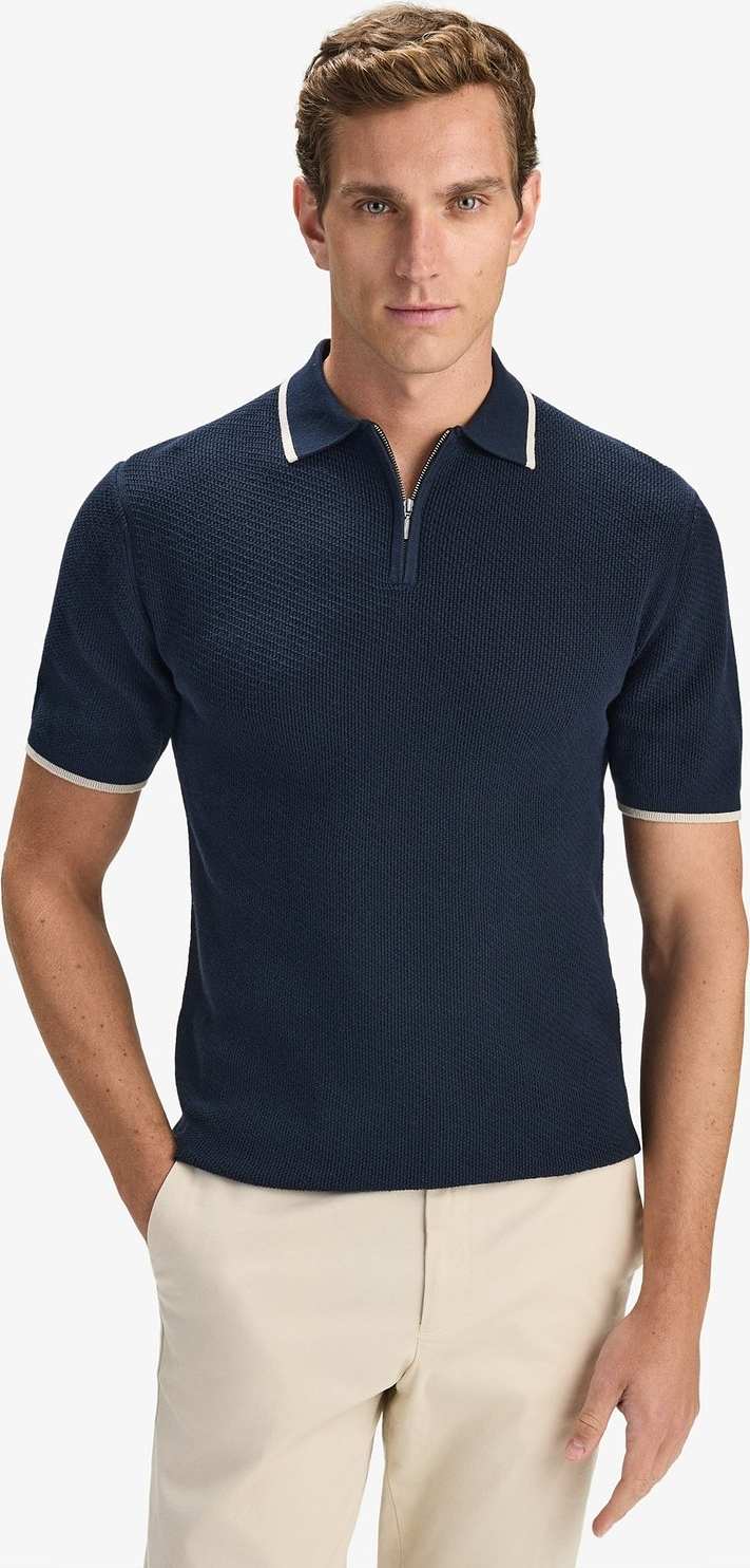 Cotton Texture Knitted Ss Half Zip Sweater (sebastian), från John Henric, i färgen navy blue.