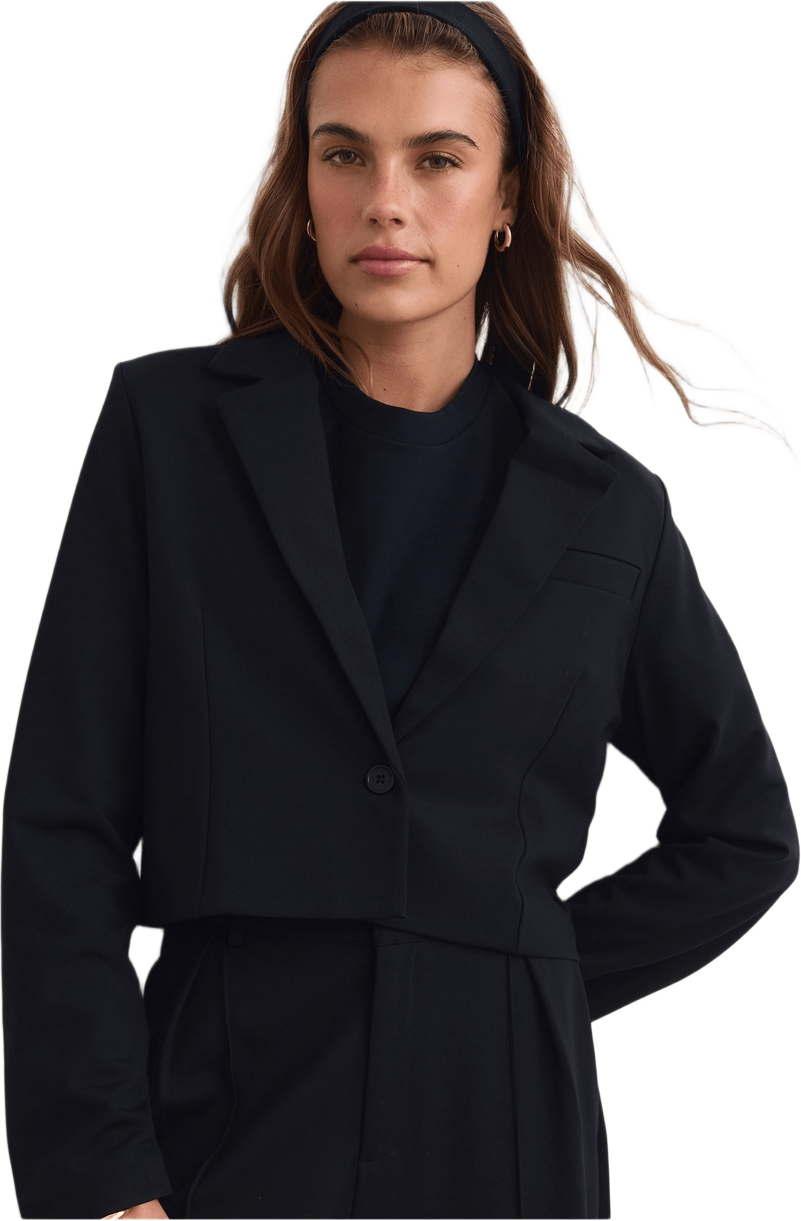 Luxe Short Blazer, från aim'n, i färgen black.
