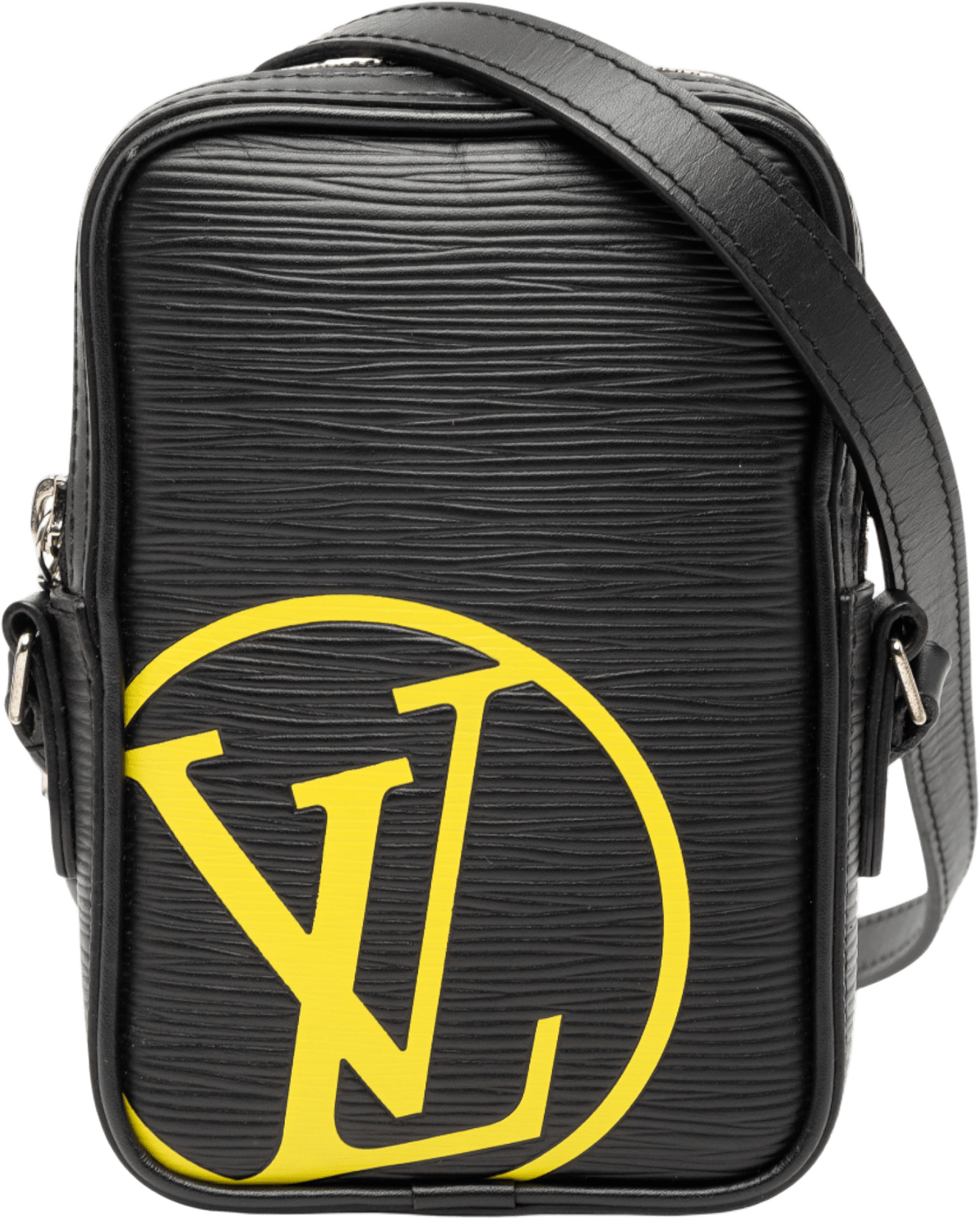 Louis Vuitton Epi Initials Danube Ppm, från Luxclusif, i färgen black.