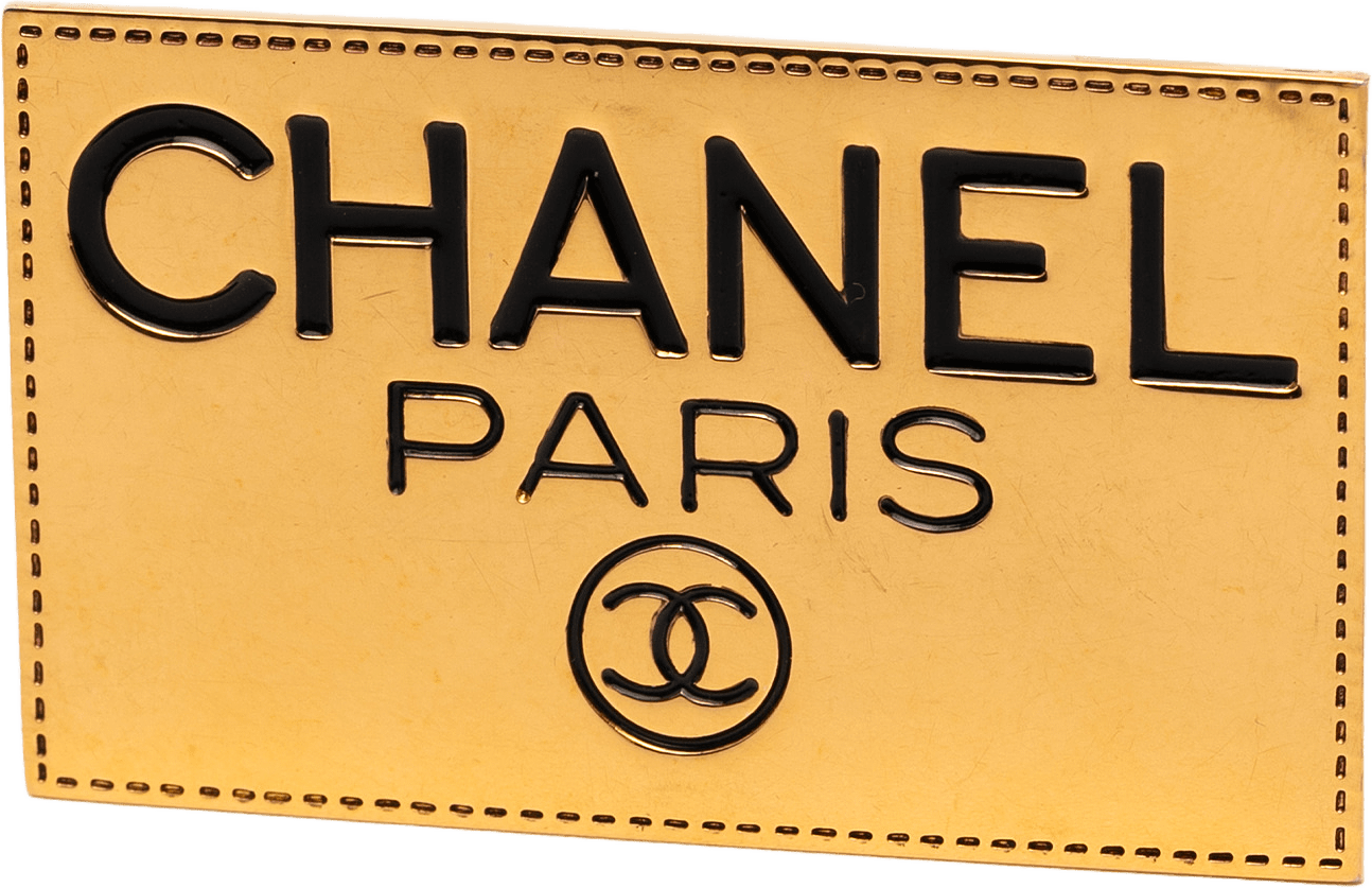 Chanel Gold Plated Logo Plate Brooch, från Luxclusif, i färgen gold.