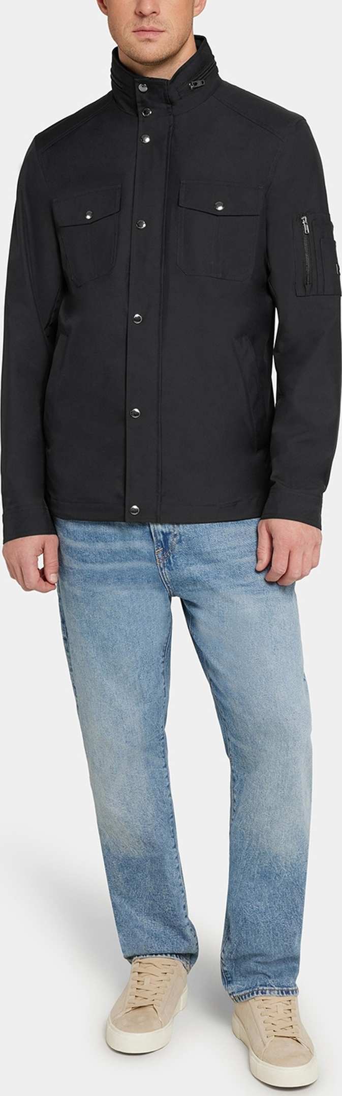 Leo Tech Jacket, från ROCKANDBLUE, i färgen black.