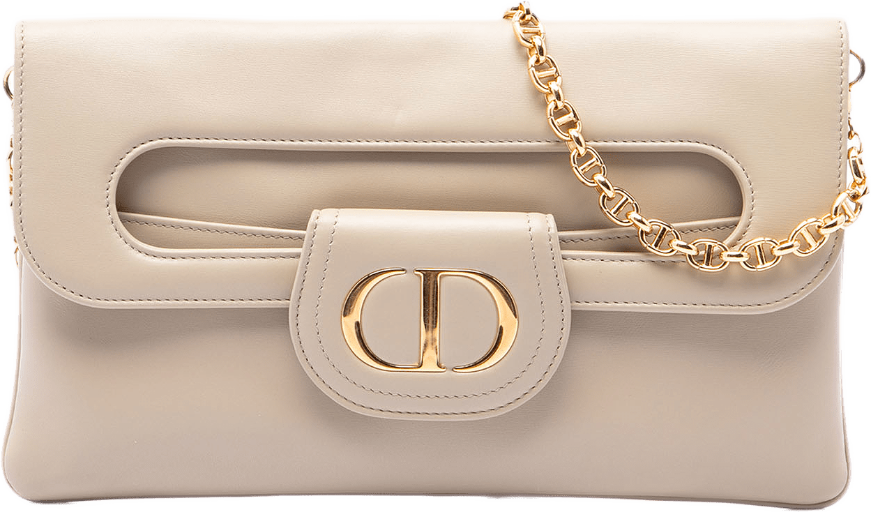 Dior Medium Calfskin Diordouble Chain Bag, från Luxclusif, i färgen beige.