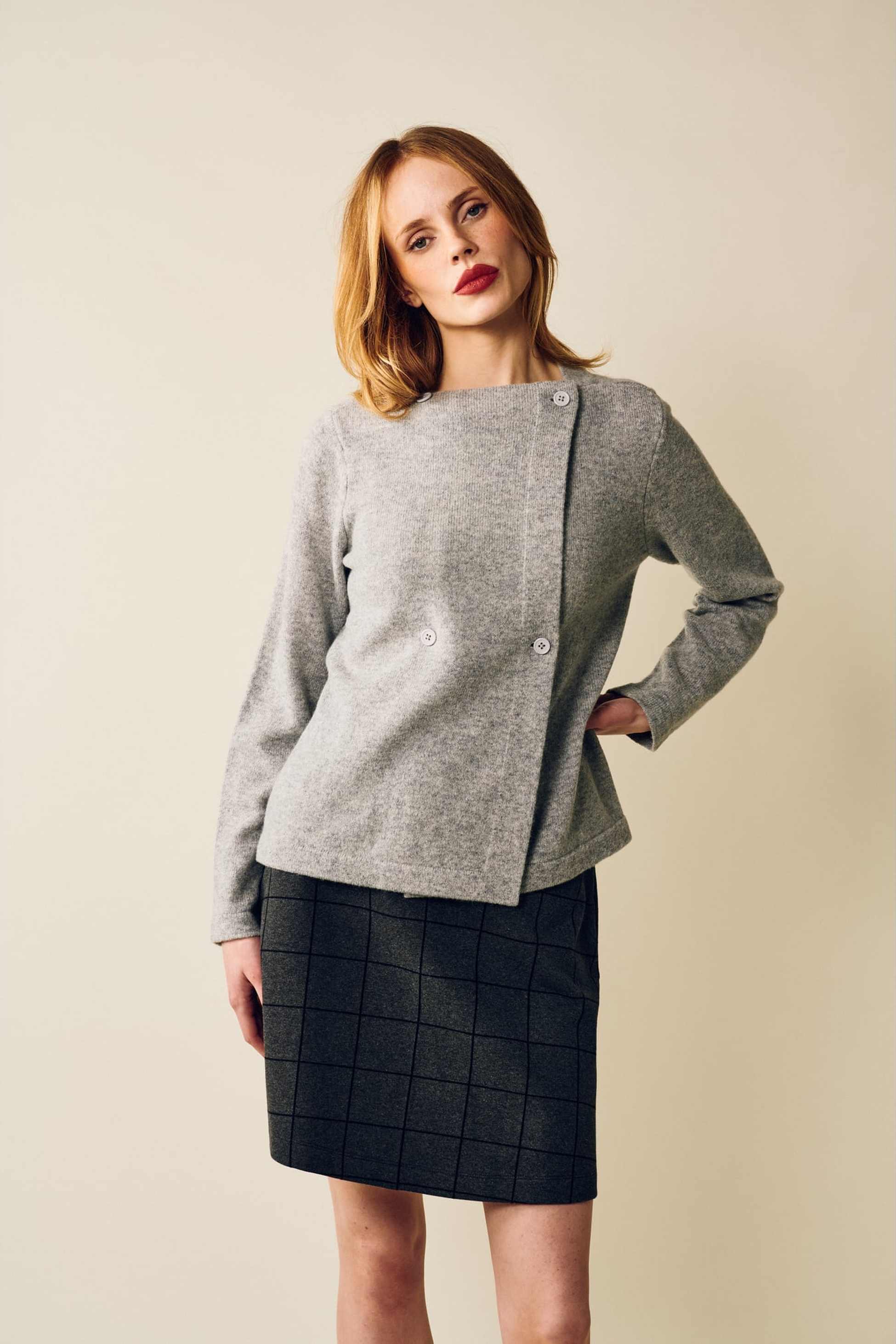 Marlis Cardigan, från Jumperfabriken, i färgen brown.