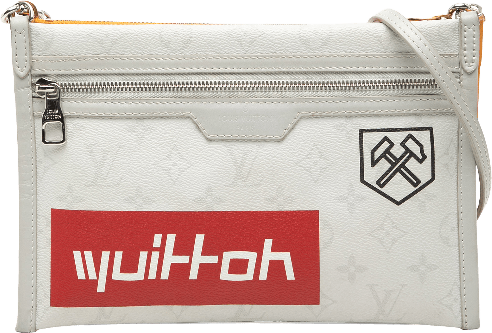 Louis Vuitton Monogram Antartica Double Flat Messenger, från Luxclusif, i färgen light gray.