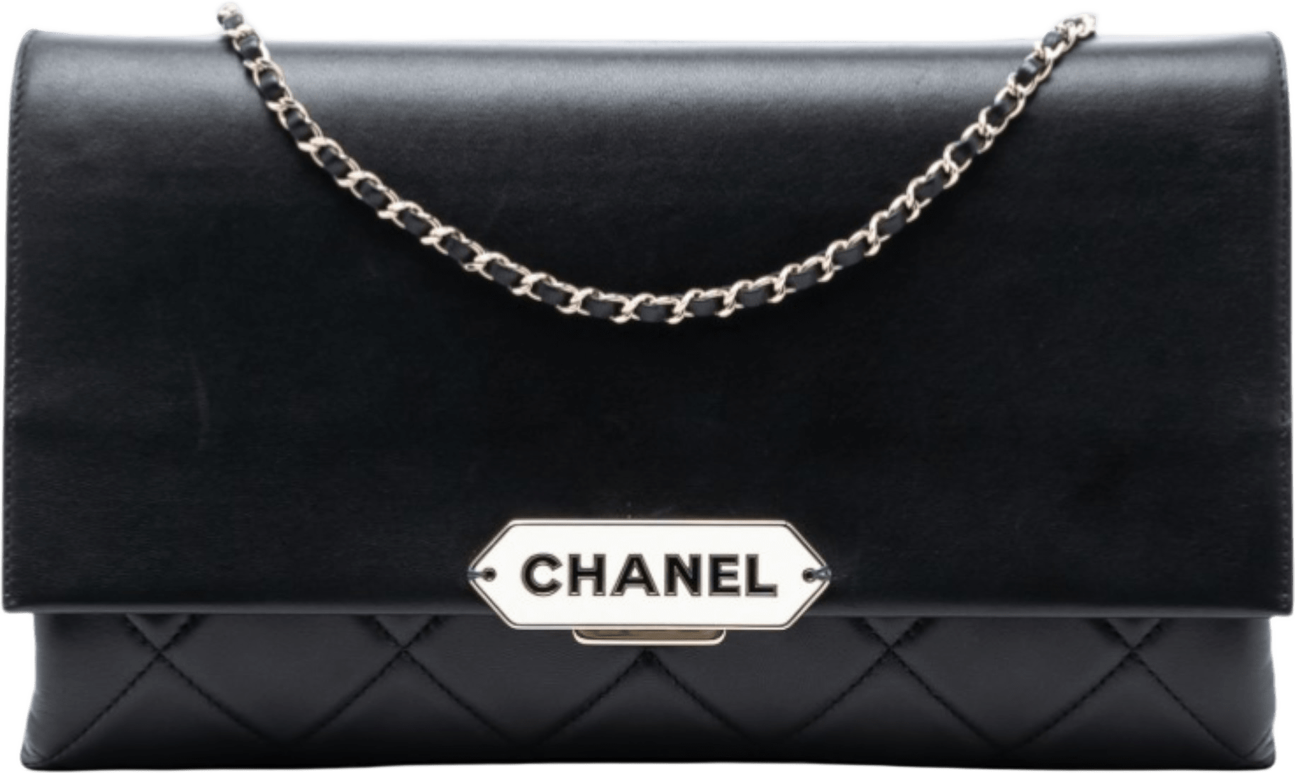 Chanel Quilted Lambskin Retro Label Shoulder Bag, från Luxclusif, i färgen black.