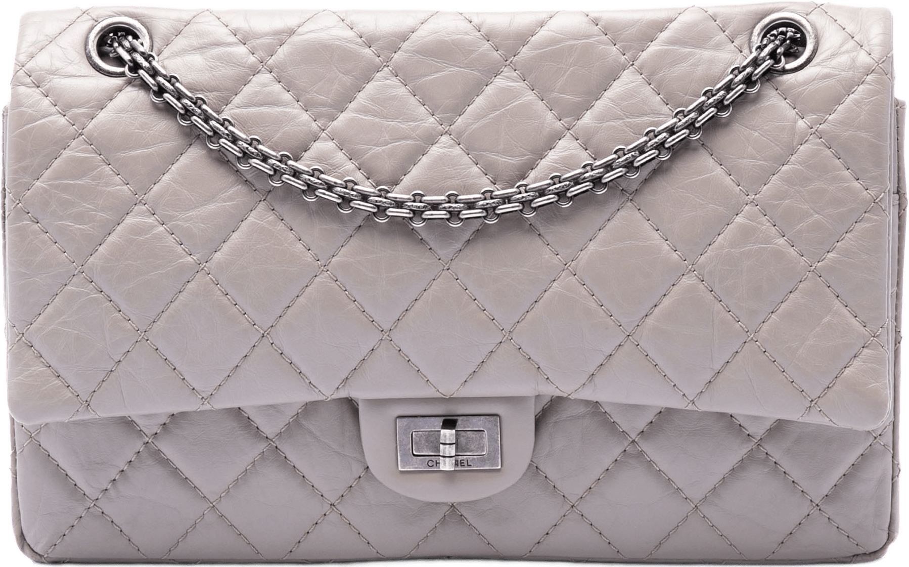 Chanel Quilted Aged Calfskin Reissue 2.55 Double Flap 226, från Luxclusif, i färgen light gray.