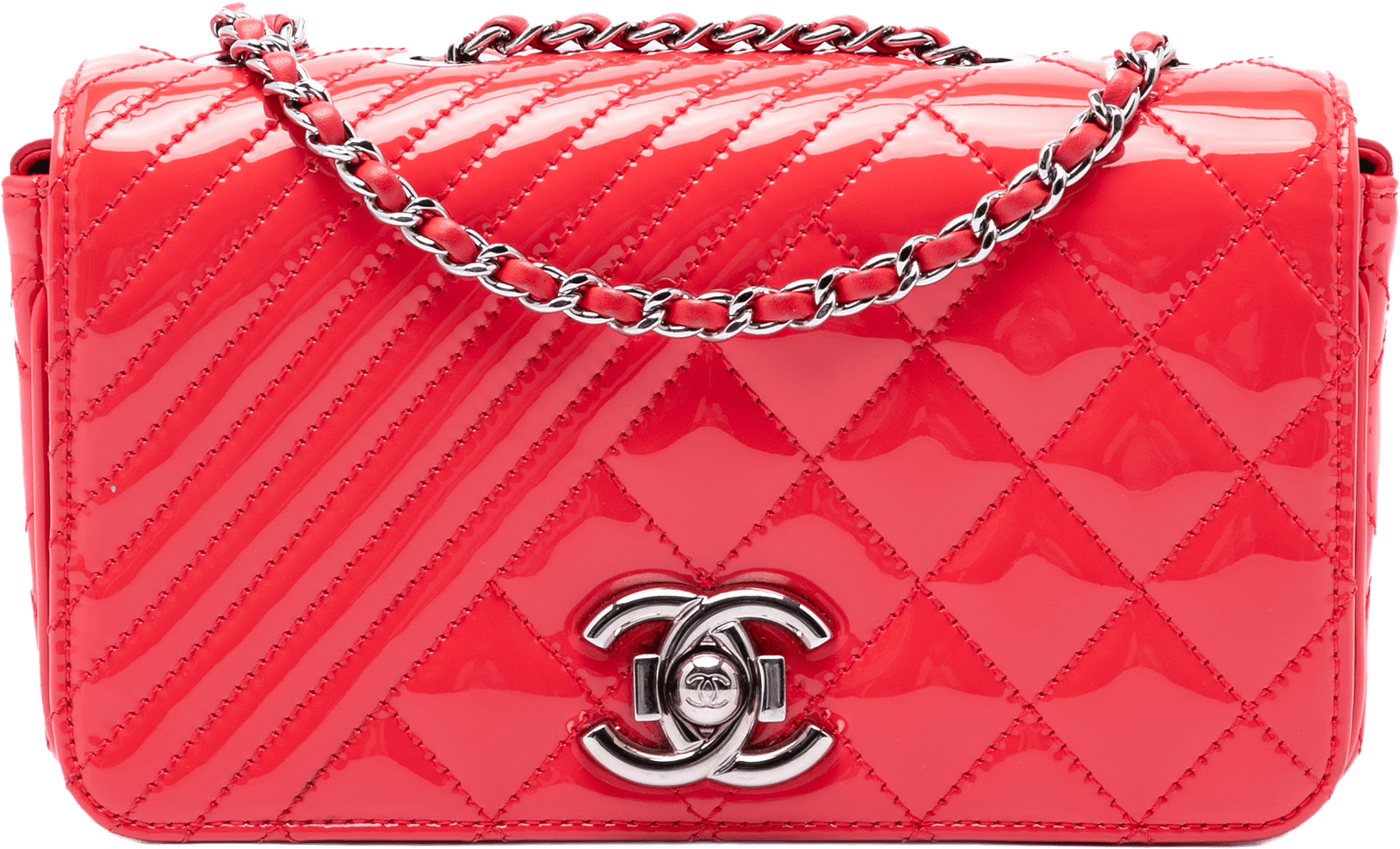 Chanel Small Quilted Patent Coco Boy Flap, från Luxclusif, i färgen röd.