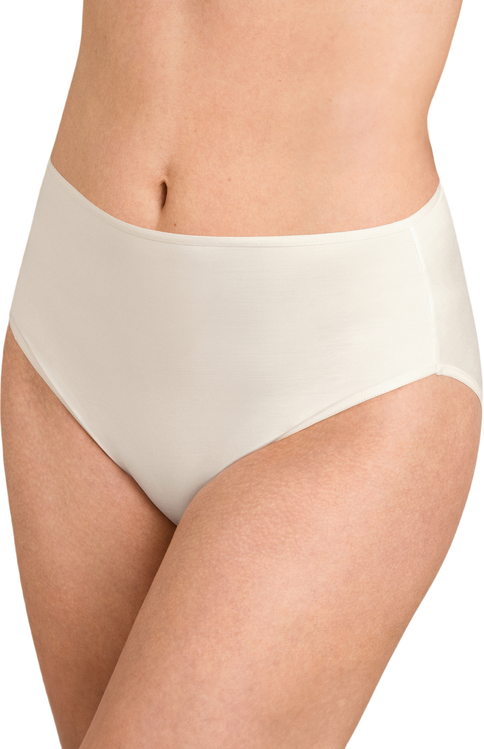 Basic Cotton Taitrosa, från Miss Mary of Sweden, i färgen champagne.