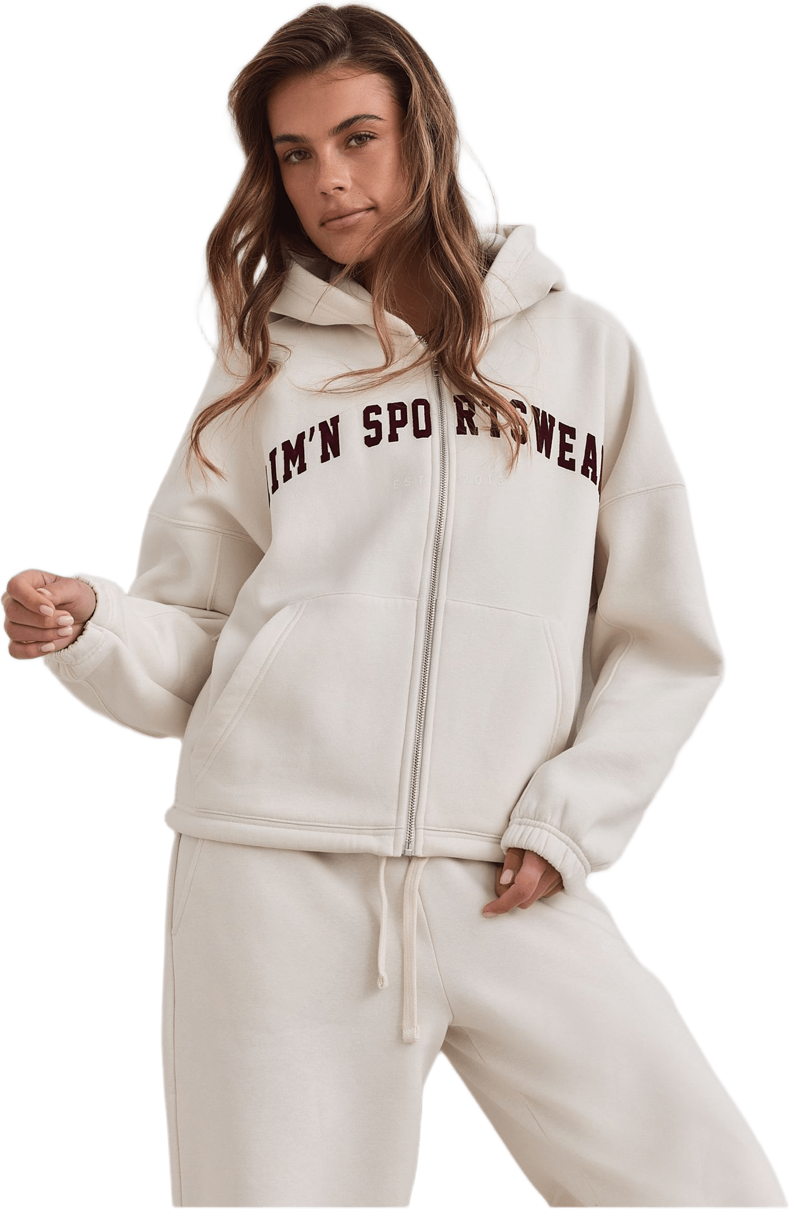 Varsity Sweat Zip Hood, från aim'n, i färgen cream.