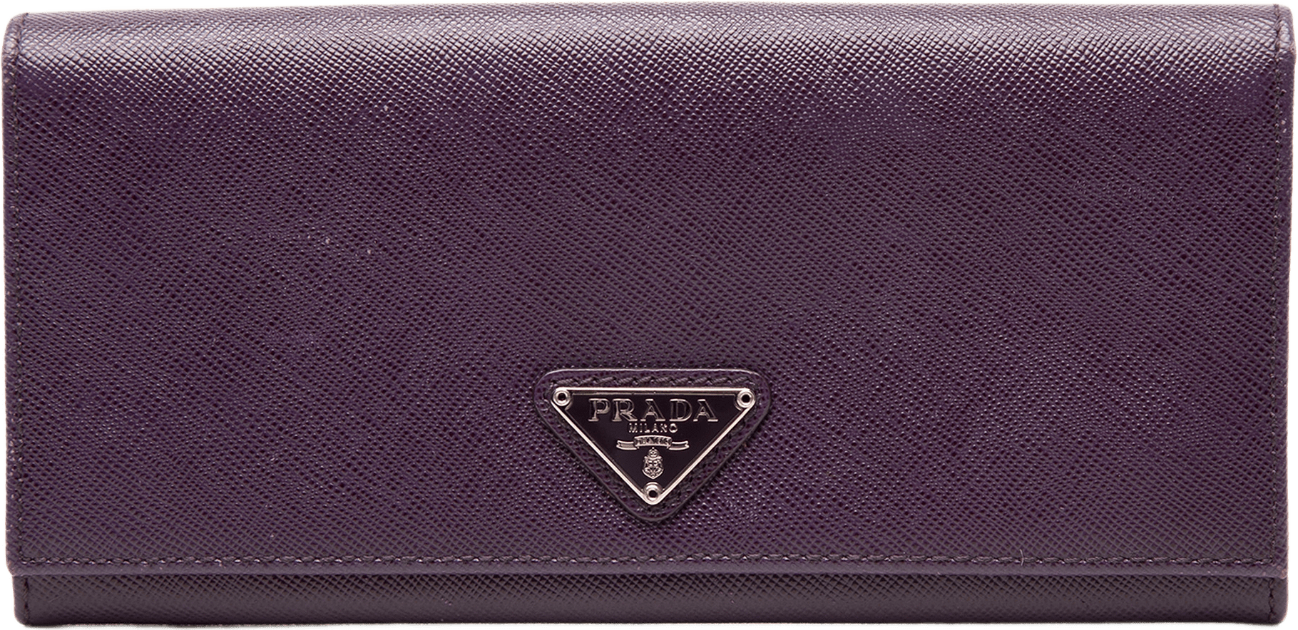 Prada Saffiano Bifold Long Wallet, från Luxclusif, i färgen dark purple.