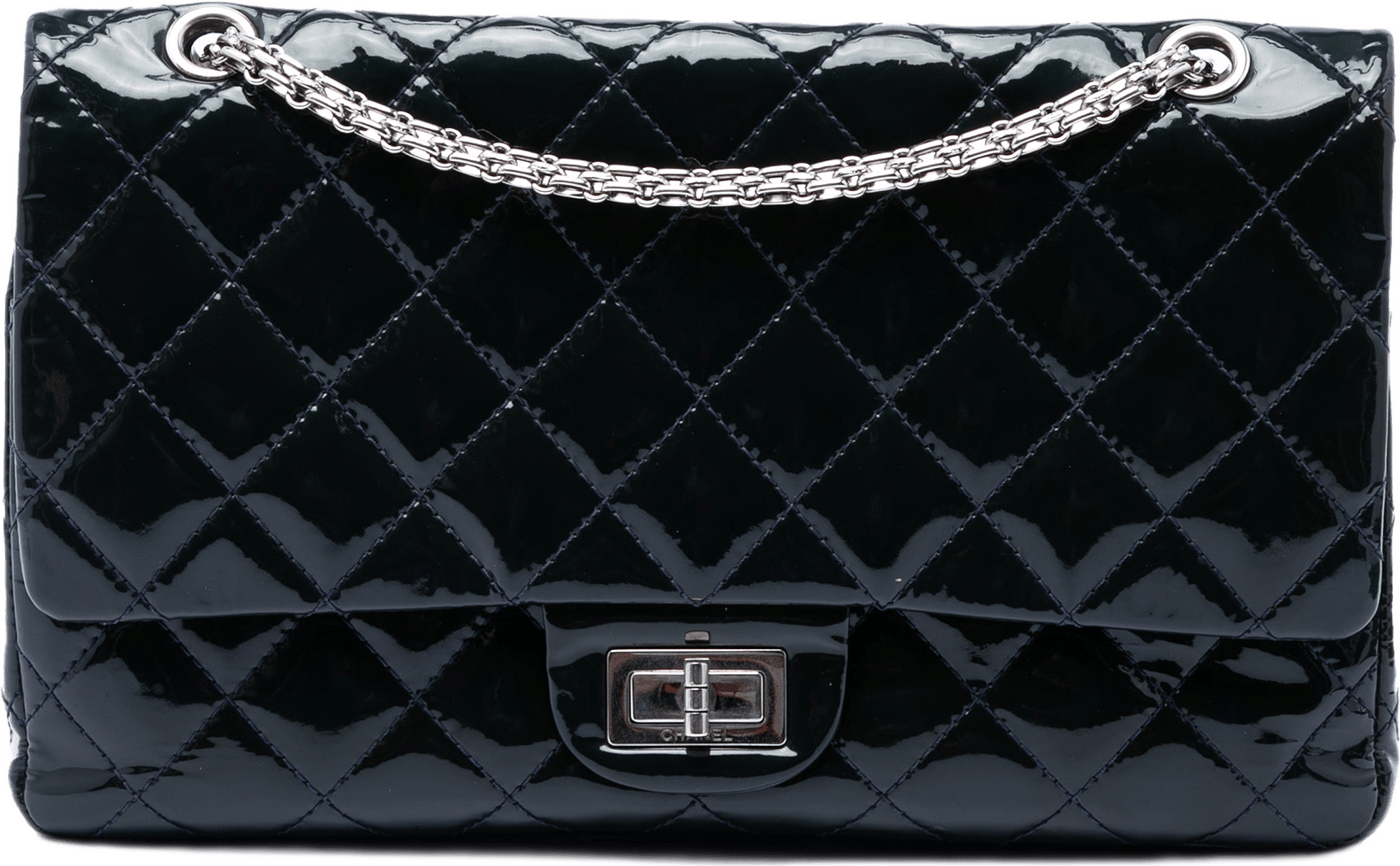 Chanel Quilted Patent Reissue 2.55 Double Flap 227, från Luxclusif, i färgen blå.