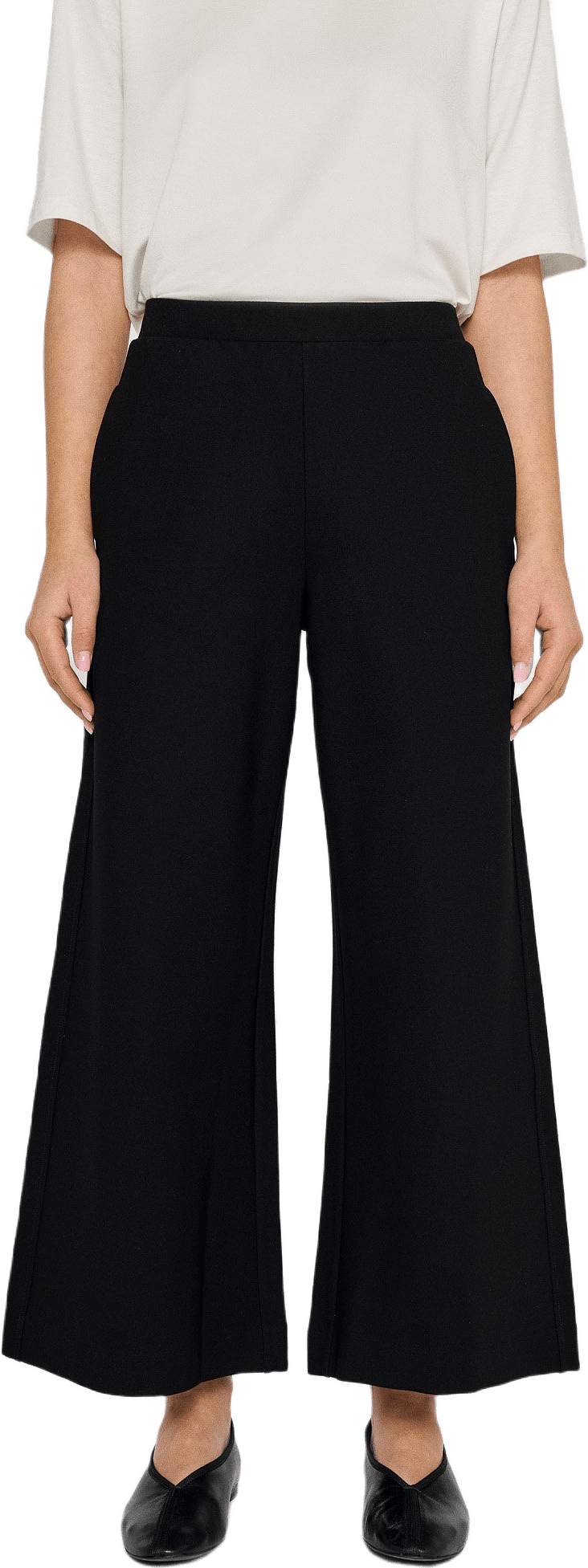 Lottie Pants, från Residus, i färgen black.