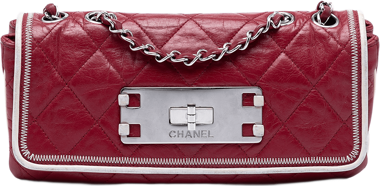 Chanel Quilted Aged Lambskin Reissue 2.55 East West Flap, från Luxclusif, i färgen dark red.