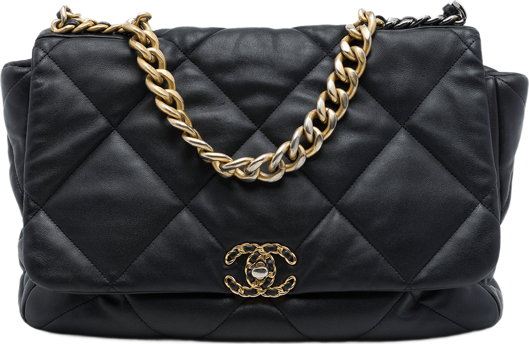 Chanel Maxi Lambskin 19 Flap, från Luxclusif, i färgen svart.