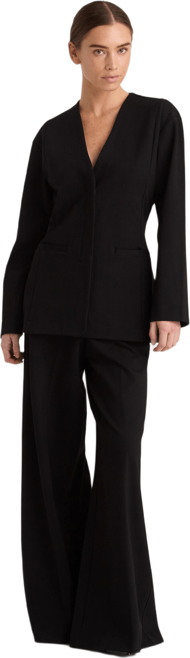 Ama Blazer - Black, från Residus, i färgen black.