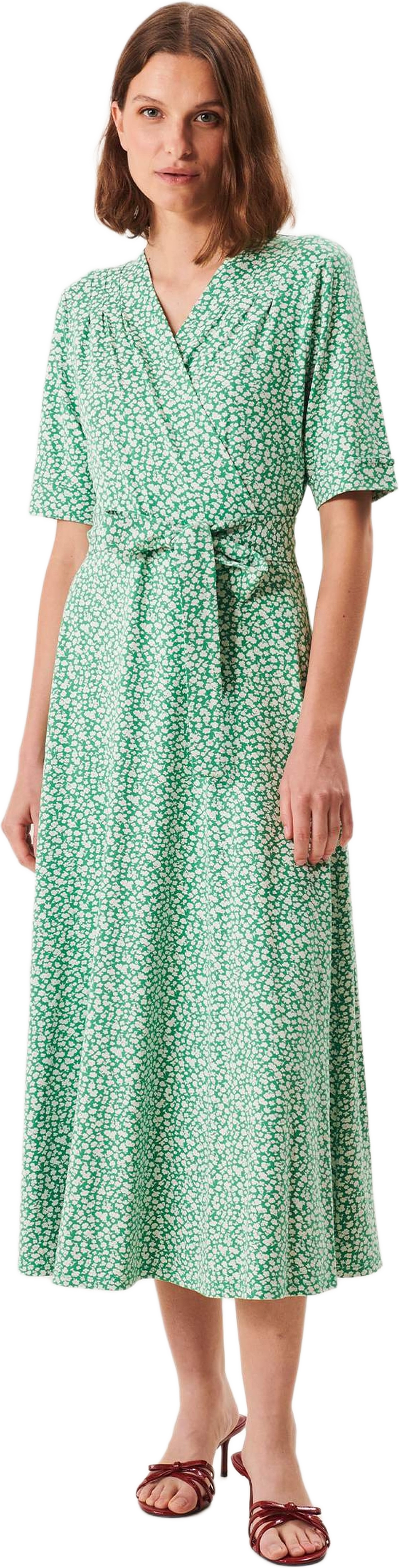 Isola Dress, från Jumperfabriken, i färgen green.