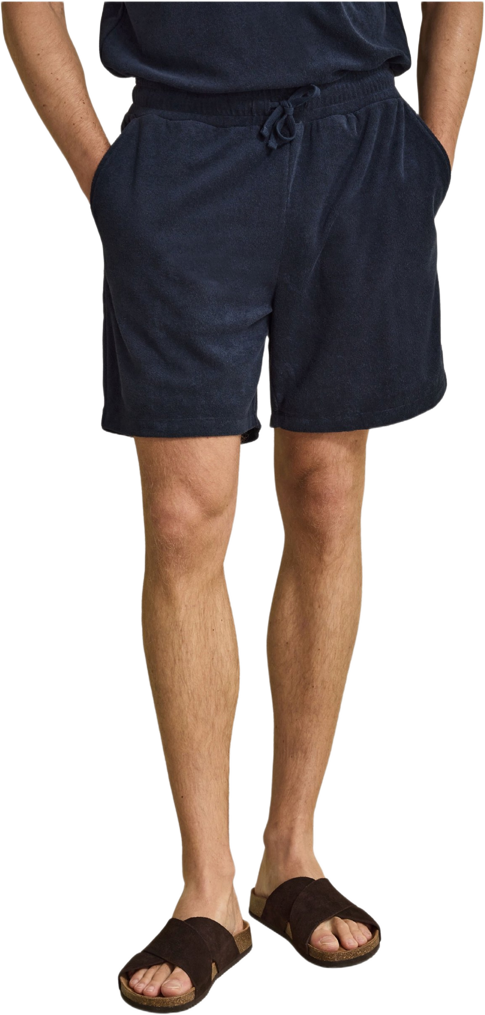 Terry Shorts, från John Henric, i färgen navy blue.