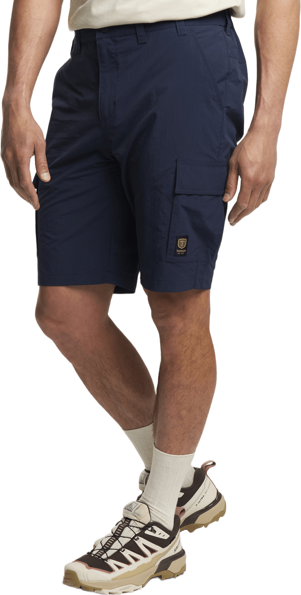 Travis Cargo Shorts Men, från Tenson, i färgen mörk marinblå.
