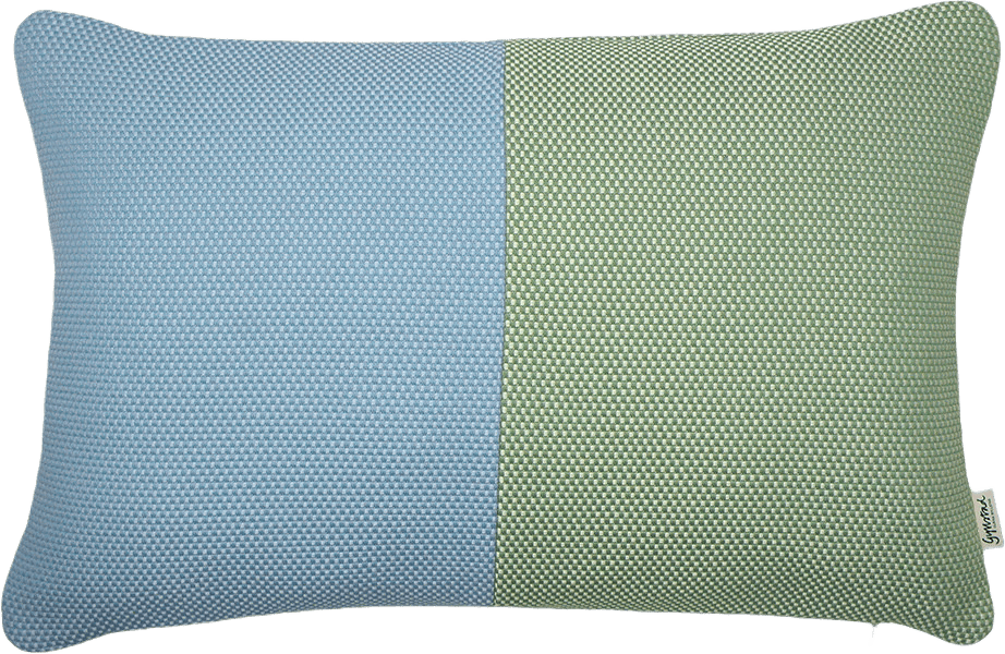 Kuddfodral H-weave Duo, från Gyllstad, i färgen ljusblå/pistagegrön.